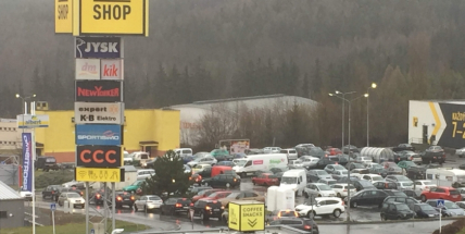 Výjezd od Alberta na Brodské se mění v noční můru