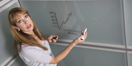 V novém roce si polepší učitelé i další pracovníci ve školství a státní správě