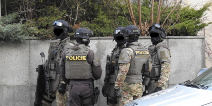 Na náměstí byla právě přepadena banka!