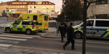 Muž, který přepadl banku, splňoval podmínky pro držení zbraně