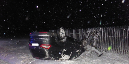 Aktuálně: Sníh a náledí ztěžují řidičům jízdu