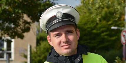 Staň se policistou a buď jedním z těch, kteří chtějí  „POMÁHAT A CHRÁNIT“