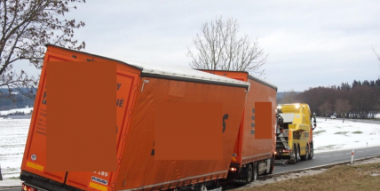 Aktuálně: Uzavřen hlavní tah na Rožmitál pod Třemšínem