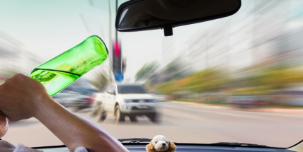 Téměř šest set opilých či zfetovaných řidičů