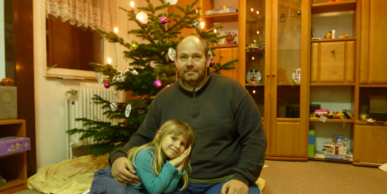 Policisté pátrají po čtyřleté holčičce