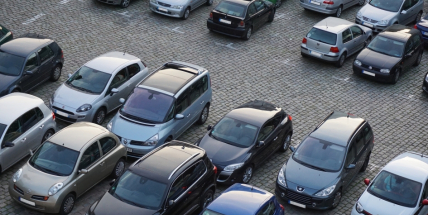 Chcete svoje parkovací místo? Za 1500 Kč na měsíc může být vaše