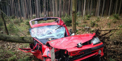 Vánoční tragédie: 26. prosince zemřel u Tochovic mladý řidič