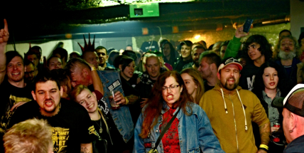 Narozeniny kapely Soukromey pozemek naplnily Bunggrr k prasknutí