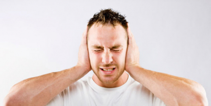 Zastupitelé budou schvalovat výjimky z nočního klidu. Na kdy připravit špunty do uší?