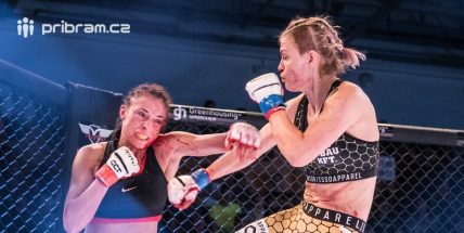 Sportovní svátek: Pudilová v kleci, Kocouři bojují o postup a fotbalisté poprvé s posilami