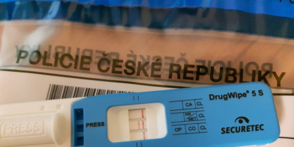 Policisté zadrželi opilého i zfetovaného řidiče