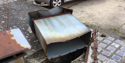 Neuvěřitelné: V blízkosti dětského hřiště hrozí nebezpečí!