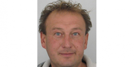 Policie pátrá po 42letém muži, nejspíš se skrývá