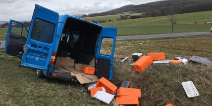 Aktuálně: U Felbabky přistál po dopravní nehodě vrtulník