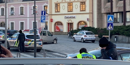 V kauze přepadení příbramské banky se čeká na doplnění posudků