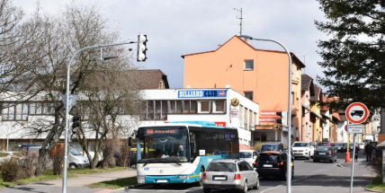 Světelná křižovatka vypnuta