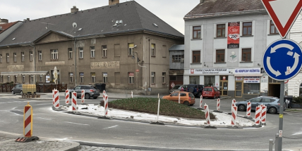 Řidičům se uleví, kruhový objezd na TGM je již otevřen