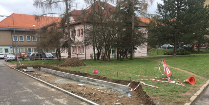 Město pokračuje v budování nových parkovacích stání