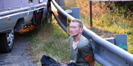 Zfetovaného obchodníka s pervitinem a marihuanou policisté zadrželi za volantem