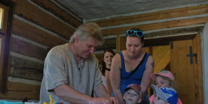 Sluneční paprsky oživily ve Skanzenu tradiční velikonoční zvyky