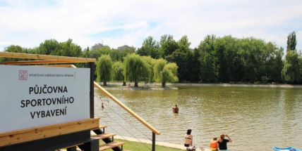 Na Nováku nově také koloběžky