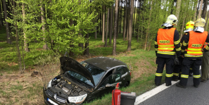 Dopravní nehoda zaměstnává záchranné složky u Věšína