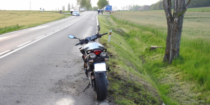 Aktuálně: Dopravu u Dublovic komplikuje nehoda motorkáře s autem