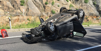 Aktuálně: Po vážné dopravní nehodě je uzavřena Strakonická