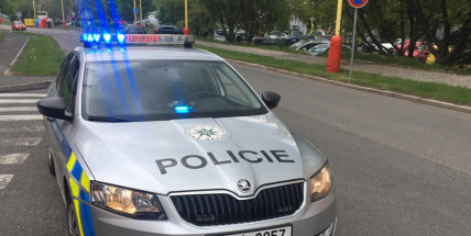 Aktuálně: Policisté zajistili pachatele, který vyhrožoval střelbou ve školách