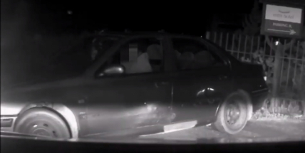 Video: Zfetovaný muž se zákazem řízení ujížděl policejní hlídce