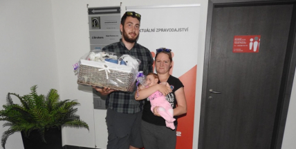 V pondělí nás v redakci navštívilo miminko měsíce dubna