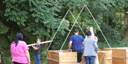 Dva týdny bez elektřiny a tekoucí vody. Pro někoho holý boj o přežití, pro skauty vysněná část roku