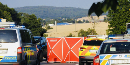 Aktuálně: Smrtelná havárie motorkáře uzavřela silnici u Drásova, přivolaný vrtulník odlétá prázdný