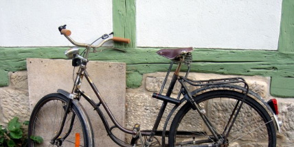 Autobus srazil cyklistu, ke zranění nedošlo