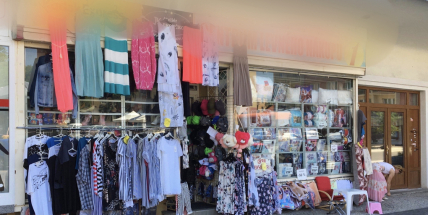 Nejen přemnožení holubi trápí obyvatele náměstí 17. listopadu