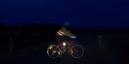 Jezdíte na kole za šera? Buďte vidět