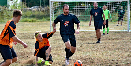 V Kozárovicích dali o víkendu přednost sportu, v Březnici pouťovému veselí
