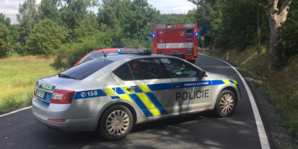 Vážná nehoda motorkáře uzavřela silnici u obce Trhové Dušníky