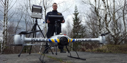 Romantiku ve hvozdech přírody ukončil příjezd policejní hlídky