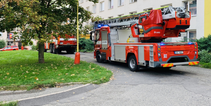 Z bytu na Drkolnově vycházel kouř. Na místě zasahovaly dvě jednotky hasičů