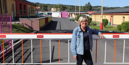 Jako malá chtěla být učitelkou. Nakonec pracuje s vězni