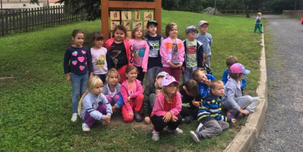 Děti z mateřinek navštívily minizoo na Nováku