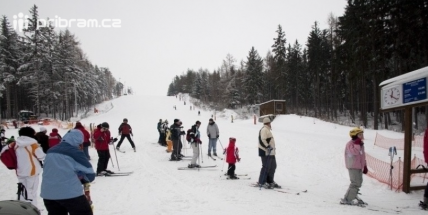 Místo lyžařů budou příbramský kopec Padák zřejmě sjíždět cyklisté