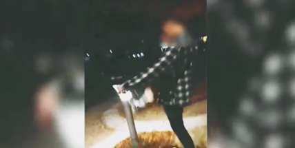 Stupidita v praxi. Mladíci si natáčeli ničení lampy v Příbrami