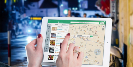 Před padesáti lety vznikl internet. Pro někoho spása, pro jiného ztráta soukromí