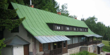 Městská chata na Šumavě vykazuje čím dál větší ztrátu