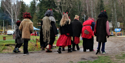 Od čertů k bronzové neděli