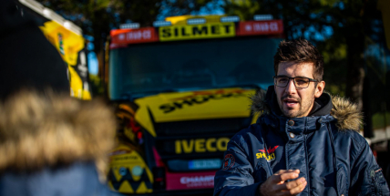 Macíkův Karel i Brabcova Anežka už plují na Rallye Dakar