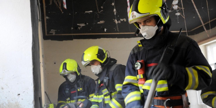 Policisté i hasiči si od ledna polepší o 1500, respektive 1650 korun