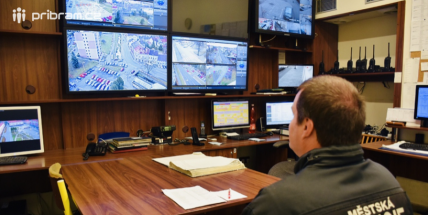 Prostor u příbramského gymnázia bude nově monitorovat kamera